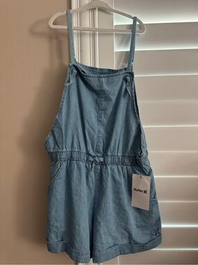 NWT Girls Hurley Light Chambray Overalls/Shortalls Size Large (12-13 years old)